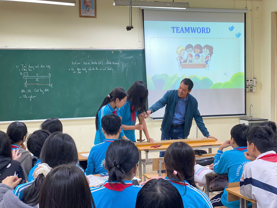 Tổ chức hoạt động nhóm nhằm nâng cao năng lực tự học cho học sinh tại Trường THCS Đống Đa (Hà Nội).