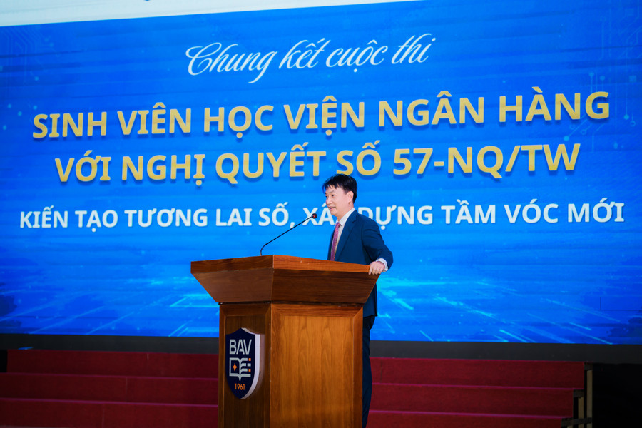 PGS.TS Nguyễn Thanh Phương - Phó Giám đốc Học viện Ngân hàng nêu bật ý nghĩa, mục tiêu của cuộc thi. ng-57-3.jpg