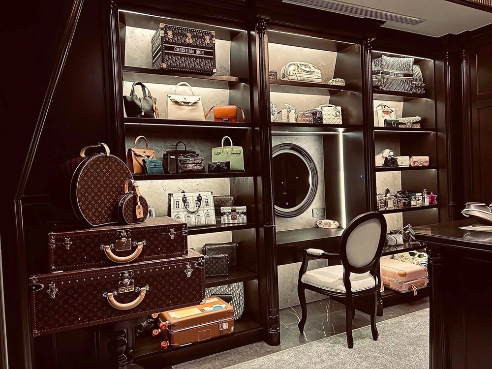 Cuộc sống xa hoa và ồn ào của vợ chồng Đoàn Di Băng - ảnh 4