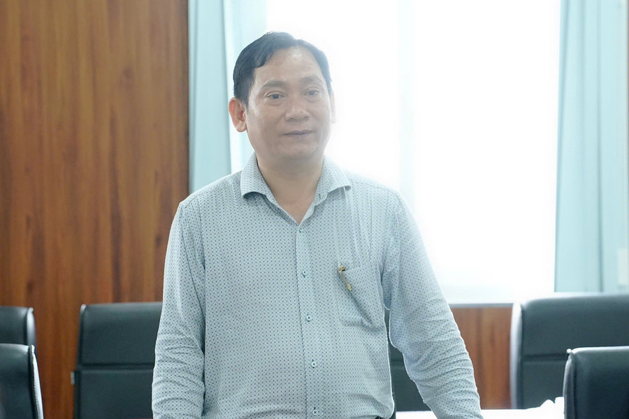 TS Nguyễn Văn Thành, Hiệu trưởng Trường Đại học Kiên Giang phát biểu tại buổi làm việc. ky-ket-kgu-01.jpg