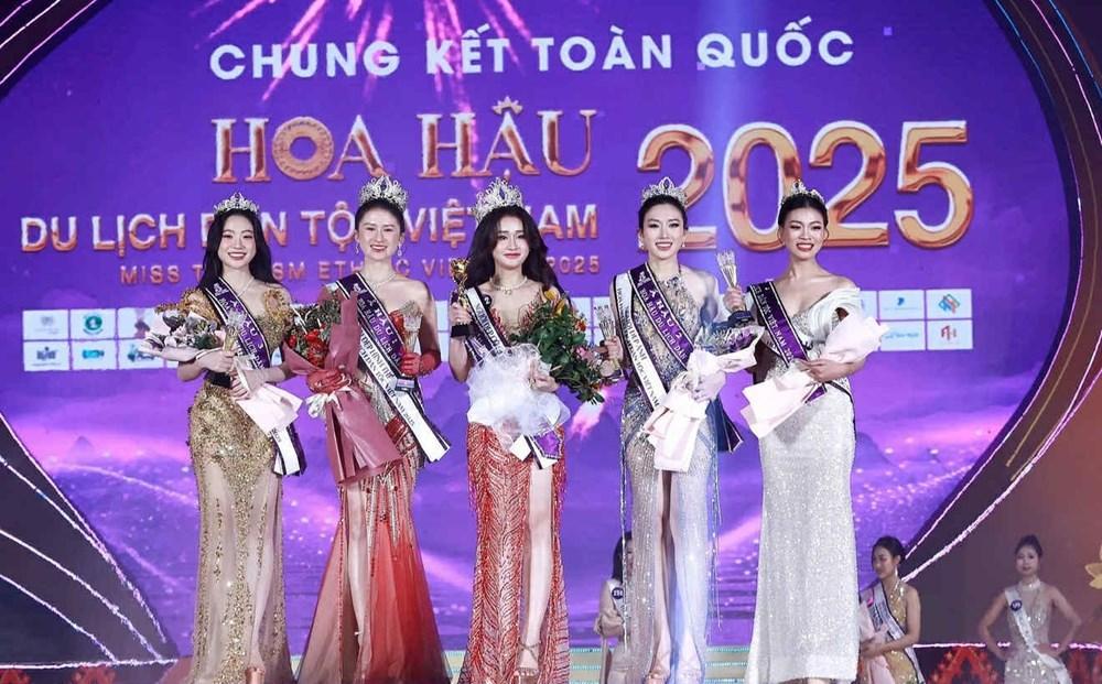 Trần Minh Phương tỏa sáng, xuất sắc đăng quang Hoa hậu Du lịch Dân tộc Việt Nam 2025 - ảnh 3