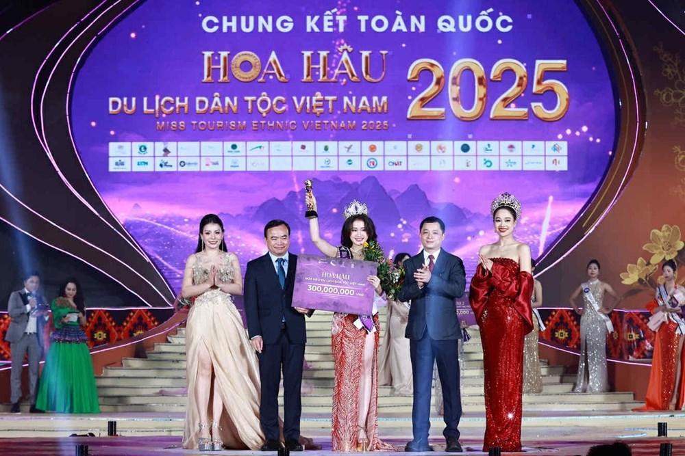 Trần Minh Phương tỏa sáng, xuất sắc đăng quang Hoa hậu Du lịch Dân tộc Việt Nam 2025 - ảnh 2