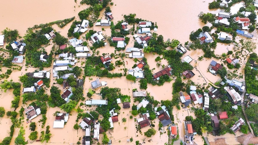 Ngập lụt nghiêm trọng ảnh hướng tới cuộc sống của người dân. ngap-lut.jpg