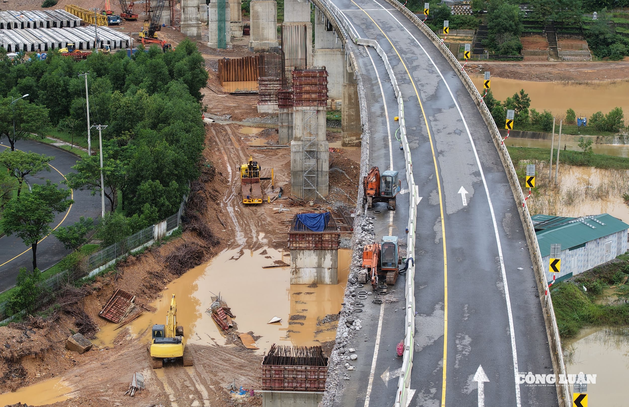 Hình ảnh thi công mở rộng cao tốc La Sơn - Hòa Liên.