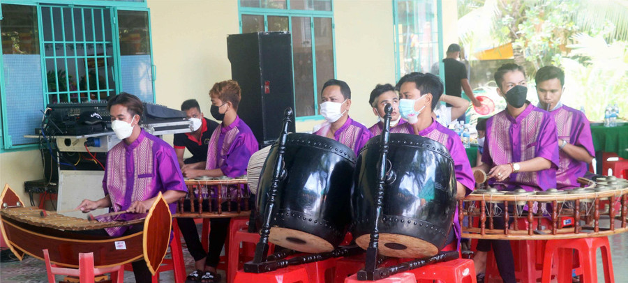 Hoạt động biểu diễn nhạc trống lớn ở địa phương gen-h-nhac-trong-lon-2.jpg