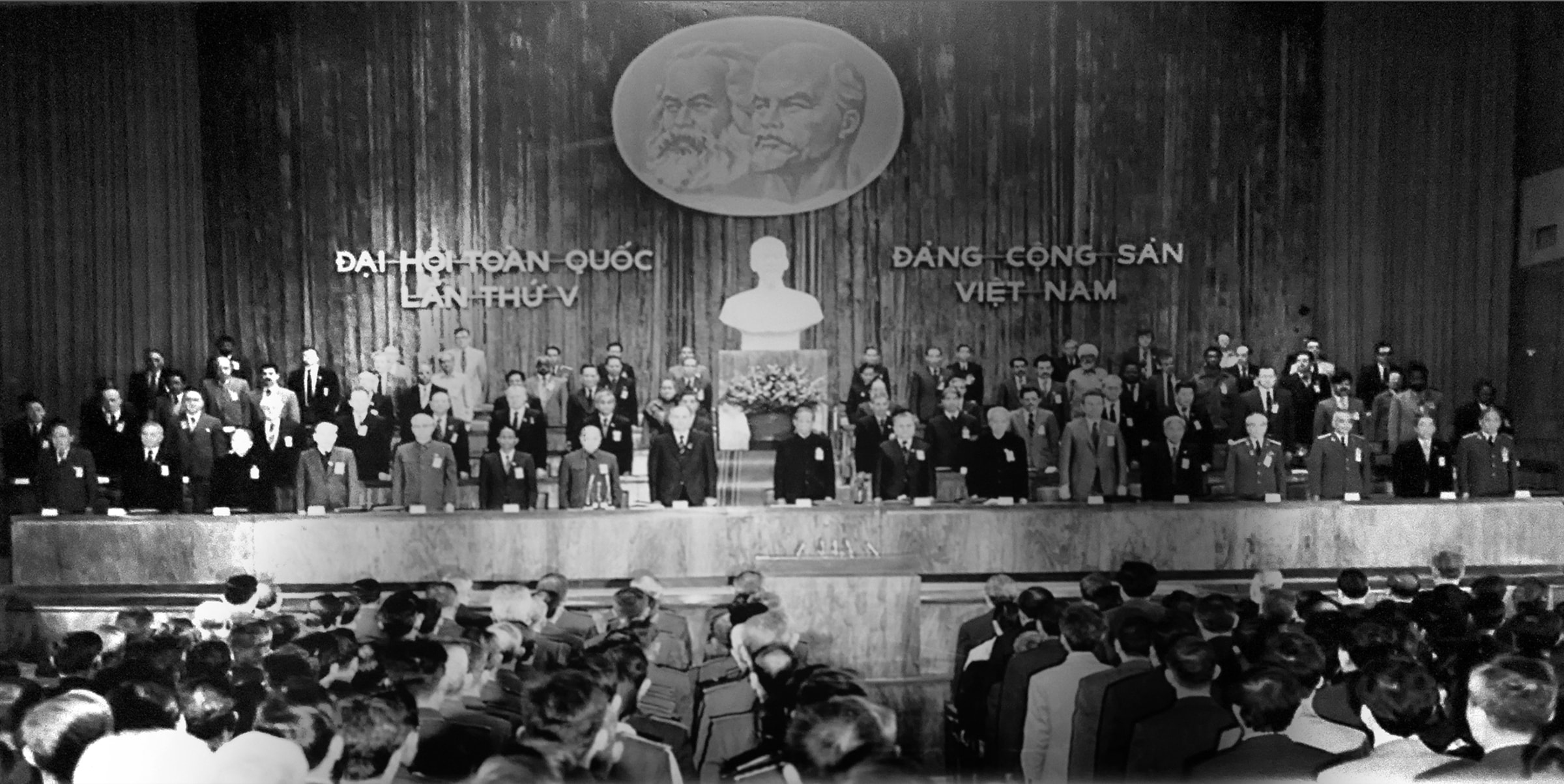 Đại hội lần thứ V của Đảng: Giải quyết những vấn đề cấp bách nhất để ổn định và cải thiện một bước đời sống nhân dân