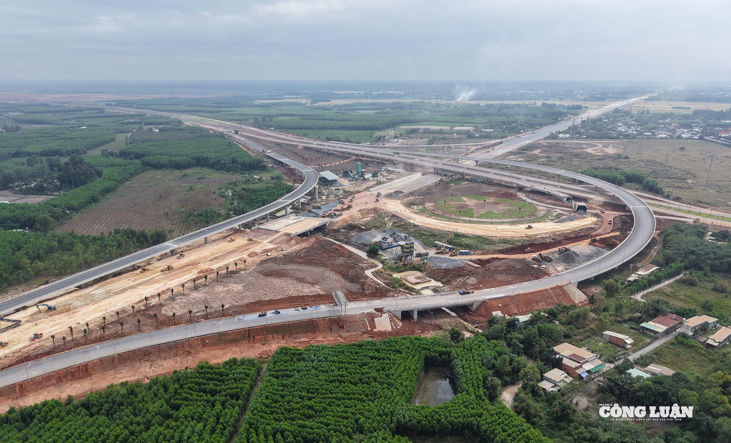 Hình ảnh nút giao cao tốc Biên Hòa - Vũng Tàu kết nối với sân bay Long Thành.