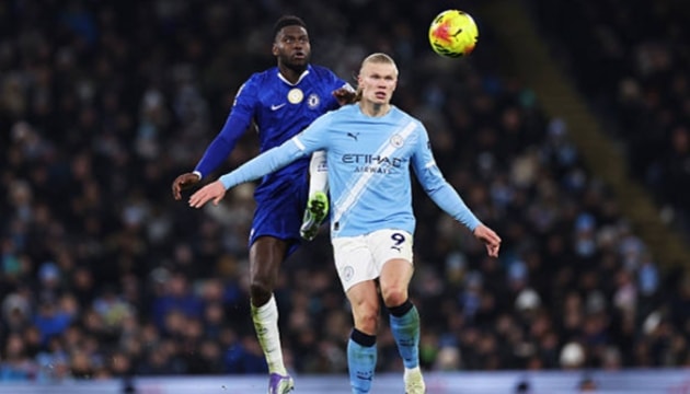 Benoit Badiashile chơi ổn định trong vai trò trung vệ, giúp Chelsea đứng vững trước sức ép.