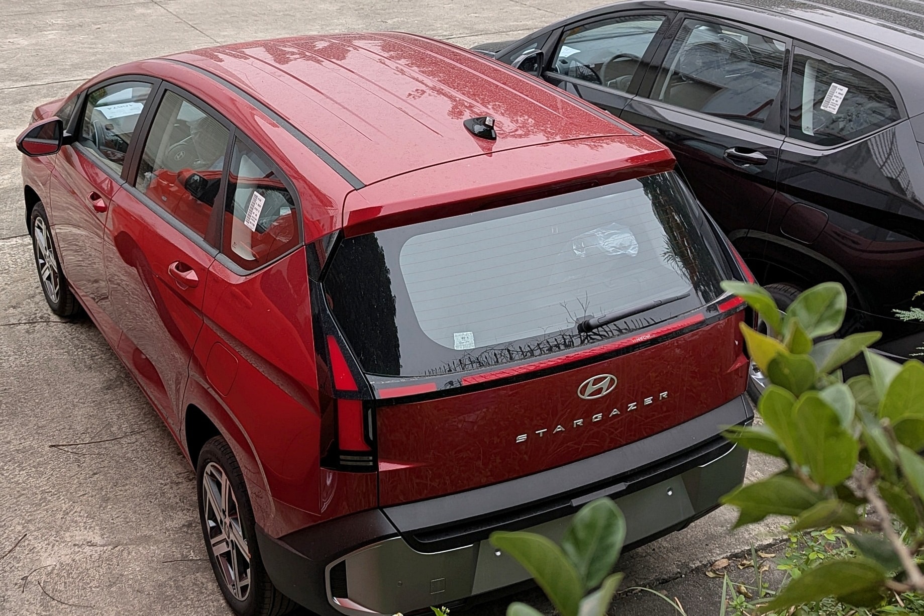 Chiếc màu đỏ thuộc phiên bản cao cấp - Ảnh: MXH