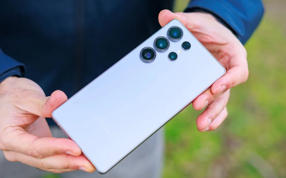 iPhone màn hình gập có thể buộc Samsung nâng cấp pin - ảnh 3