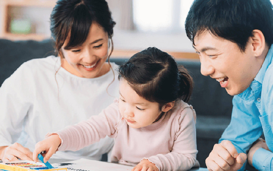 Gia đình là môi trường giáo dục đầu tiên có tầm quan trọng quyết định đến việc hình thành và phát triển nhân cách nói chung, phẩm chất đạo đức nói riêng của mỗi cá nhân. Ảnh minh hoạ ITN