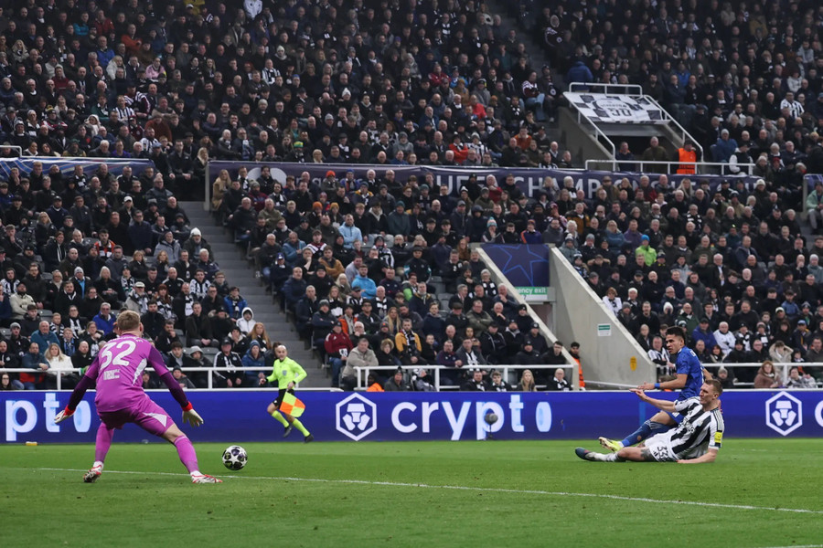 Qarabag ghi được 2 bàn trong hiệp hai nhưng đó cũng là tất cả những gì họ làm được. 3.jpg