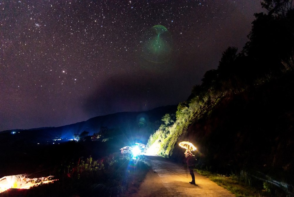 Giới trẻ đua nhau chia sẻ kinh nghiệm săn mây, ngắm sao Tà Xùa - ảnh 5