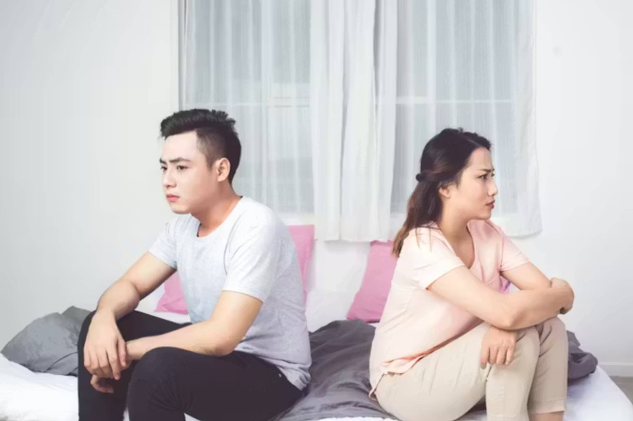 Phong thủy không thuận lợi dễ dẫn đến cãi vã thường xuyên, khiến hôn nhân khủng hoảng. (Ảnh: ITN).