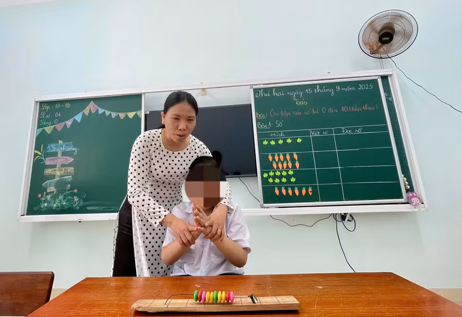 Trẻ khiếm khuyết được chăm sóc, giáo dục trong môi trường phù hợp.