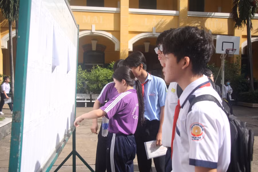 Học sinh TPHCM tham gia kỳ thi lớp 10 năm 2025.