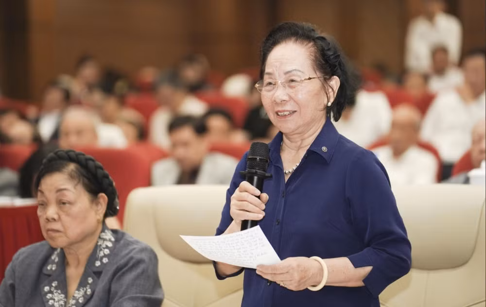 Bà Nguyễn Thị Doan, nguyên Ủy viên TƯ Đảng, nguyên Phó Chủ tịch nước, Phó Chủ tịch không chuyên trách Ủy ban Trung ương MTTQ Việt Nam, Chủ tịch Hội Khuyến học Việt Nam, tham gia thảo luận. 4.png