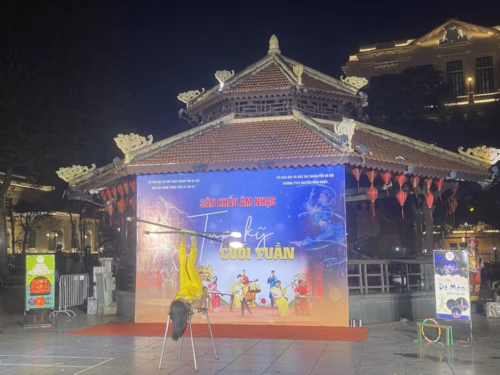 Nghệ thuật xiếc đã nhận được sự hưởng ứng tích cực từ công chúng. Ảnh: Tuyết Mai -TTXVN img-9645.jpg
