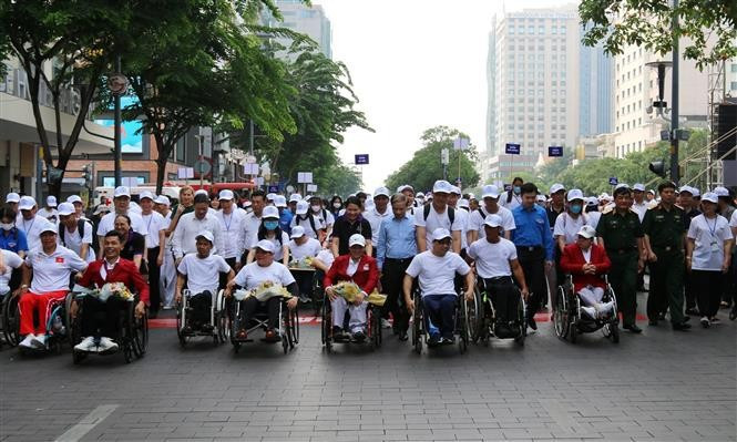 Công tác về người khuyết tật: Trung ương xây dựng chính sách, địa phương tổ chức triển khai. Ảnh minh họa - VGP khuyettat-17592198234381219910082.jpg