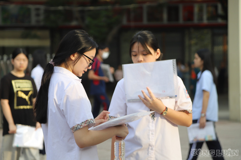 Những phút ôn bài cuối cùng trước giờ G. clo_br_img-2450.jpg
