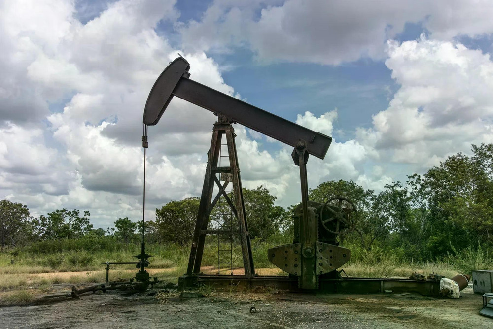 Một giàn bơm dầu ở vùng vành đai Orinoco thuộc El Tigre, Venezuela, năm 2018. Nguồn ảnh: Bloomberg. 1800x1202.jpg
