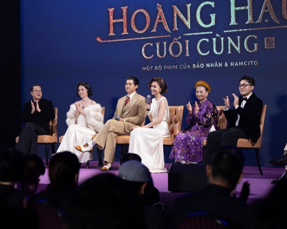 Dàn diễn viên phim "Hoàng hậu cuối cùng". Ảnh: VOV thanhha.jpg
