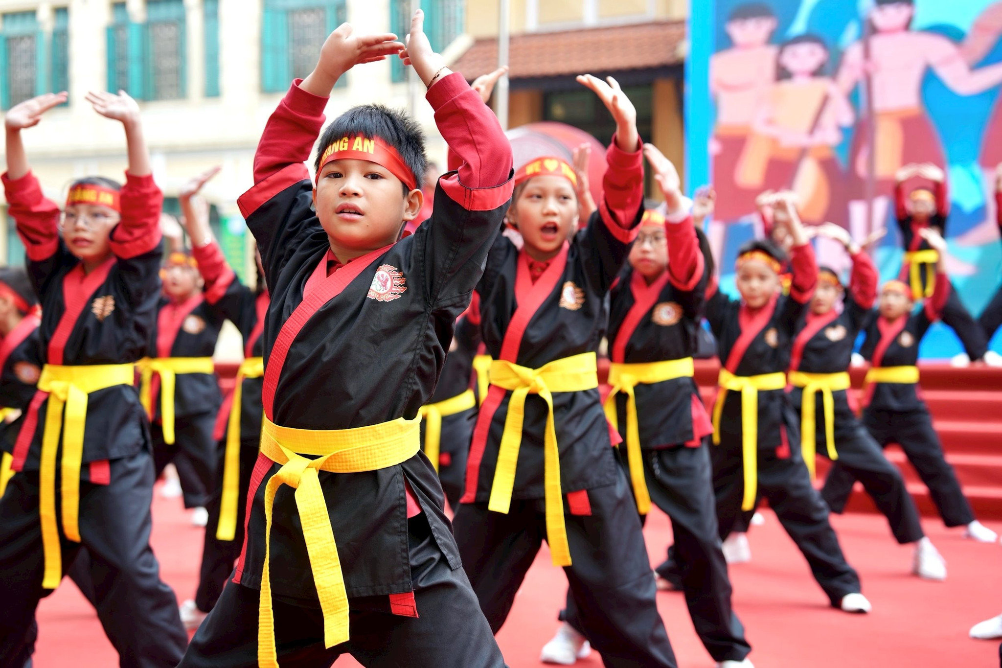 hoi-khoe-phu-dong-hk.jpg