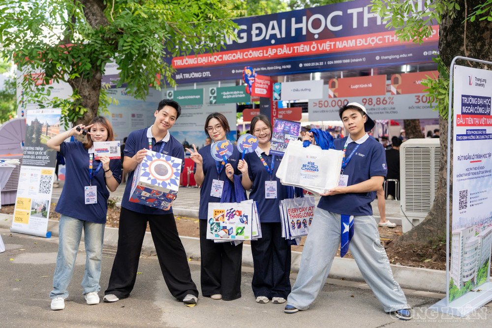 Theo các chuyên gia giáo dục, sai lầm lớn nhất của nhiều thí sinh mỗi mùa tuyển sinh không nằm ở việc thiếu điểm mà ở việc lựa chọn ngành học theo tâm lý đám đông hoặc chạy theo xu hướng nhất thời. clo_br_z8018883579587-c2ec4f3ad5e8993082d53a3d178fca51.jpg