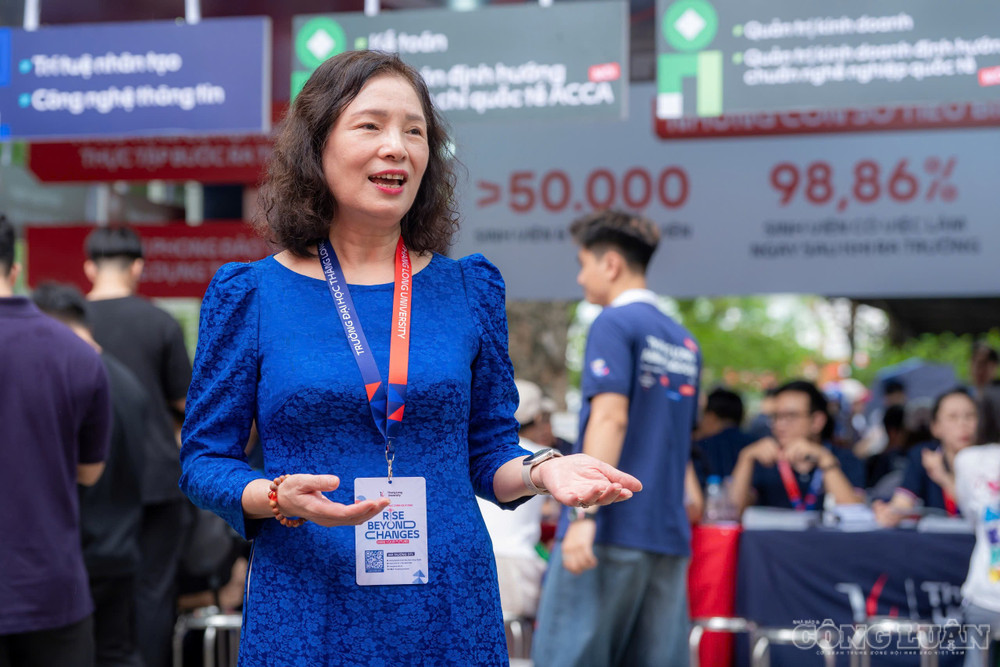 TS Nguyễn Thị Thu Hà, Ủy viên thường trực Hội đồng tuyển sinh Đại học Thăng Long. clo_br_z8018883562247-9a499f3d8baab26176a4dd77e68a42de.jpg