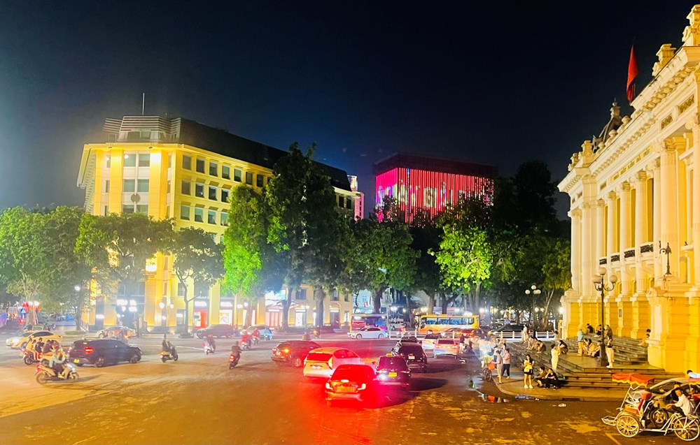 Hà Nội tính mở không gian vui chơi 24/24h: Du khách sẽ làm gì sau nửa đêm? - ảnh 1