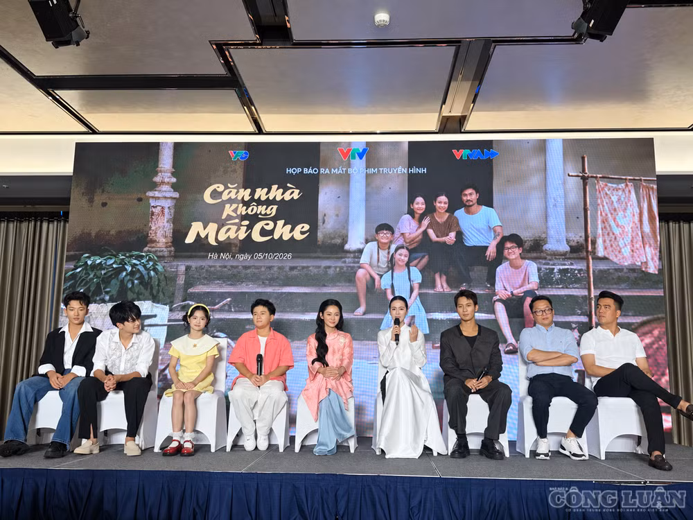 Dàn diễn viên chia sẻ về quá trình thực hiện "Căn nhà không mái che". Ảnh: Diệu Linh clo_br_c40d8285-2654-4994-bf2a-d677b1897d76.png