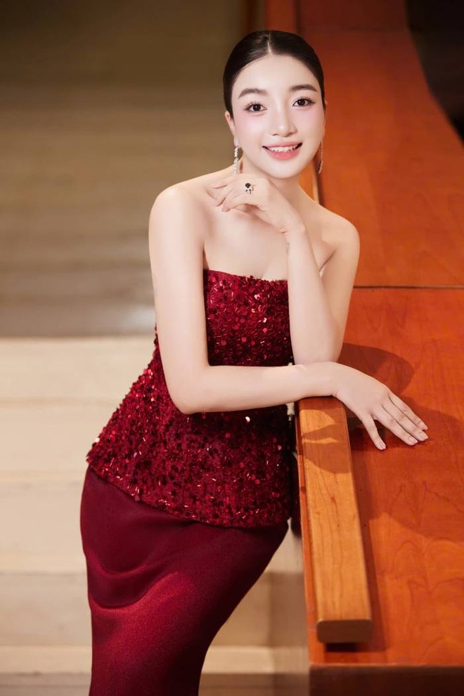 Ca sĩ Phạm Thu Hà tái hợp Phạm Anh Khoa sau hơn một thập kỷ, kể từ "Tuyệt đỉnh tranh tài"